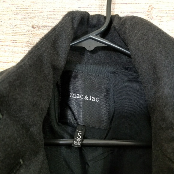 Mac & Jac Ruffle Coat - Picture 3 of 3